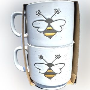 NWT Bee Stackable Mug Set | Set of 2 Mugs with Bee Design